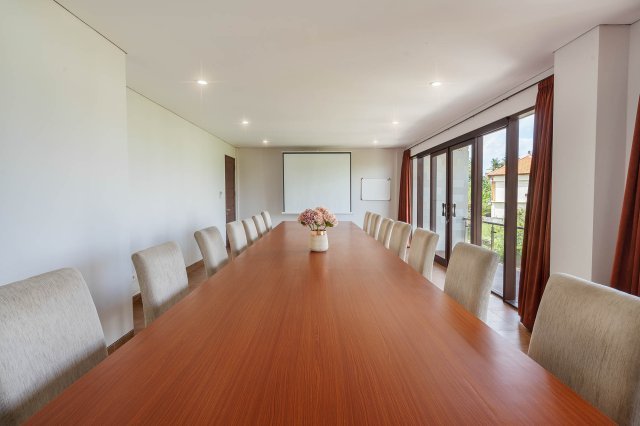 Kantor Emporio Architect 8